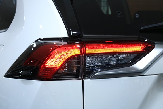 Toyota RAV4 19 of 30