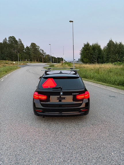 BMW 318d 3 of 9