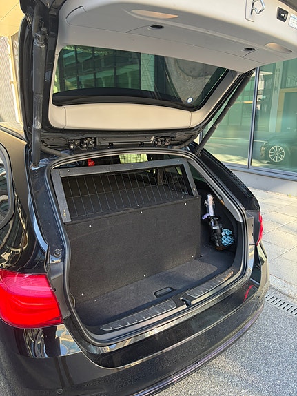 BMW 318d 8 of 9
