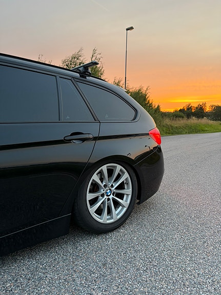 BMW 318d 6 of 9