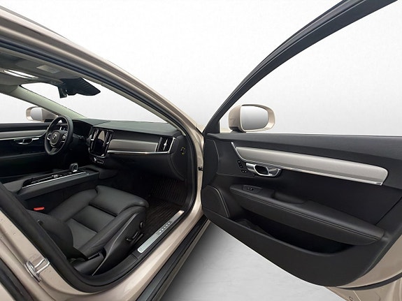 Volvo V90 Cross Country 27 of 30