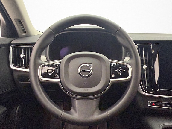 Volvo V90 Cross Country 14 of 30