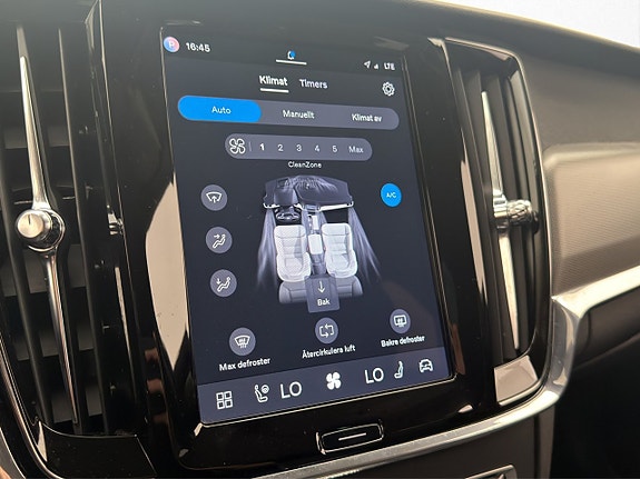 Volvo V90 Cross Country 23 of 30
