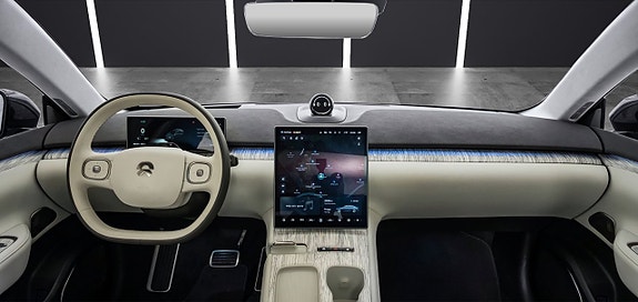 NIO ET7 10 of 16
