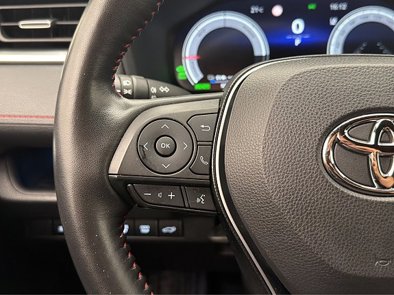 Toyota RAV4 Plug-in Hybrid 17 of 30