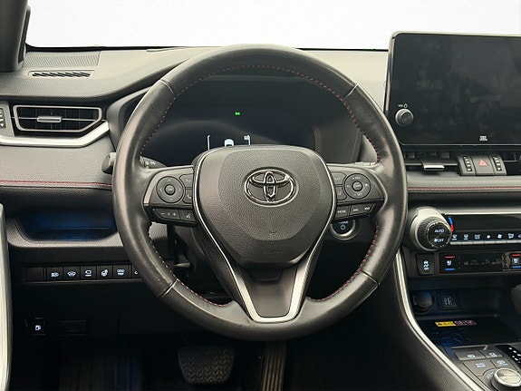 Toyota RAV4 Plug-in Hybrid 15 of 30
