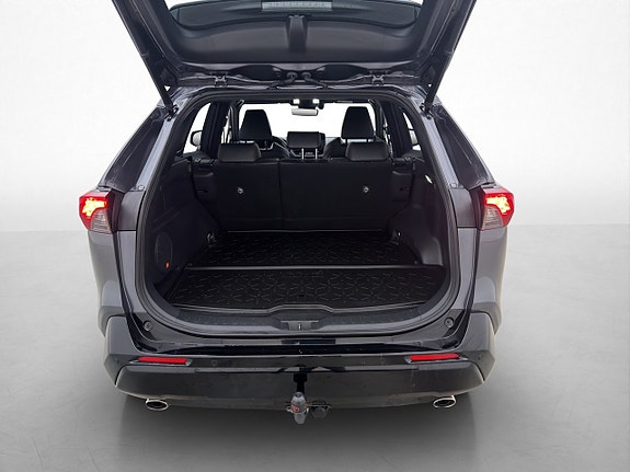 Toyota RAV4 Plug-in Hybrid 29 of 30