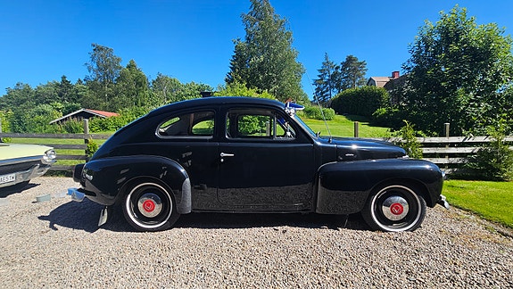 Volvo PV 2 of 5