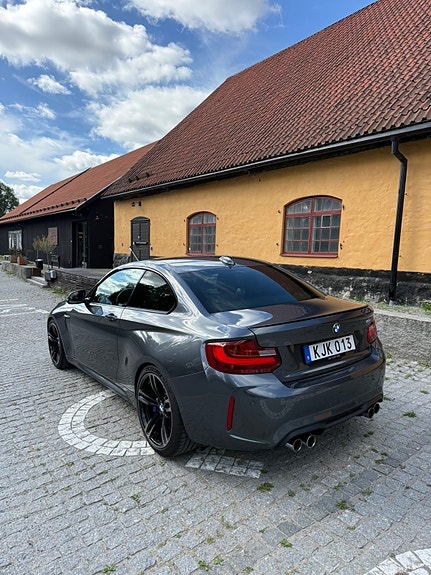 BMW M2 3 of 5