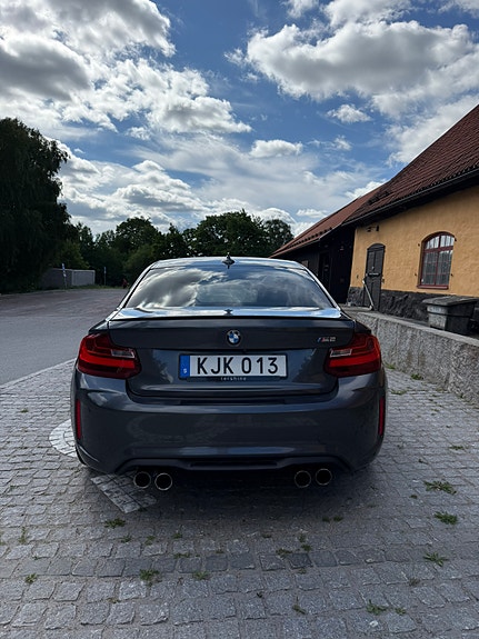BMW M2 4 of 5