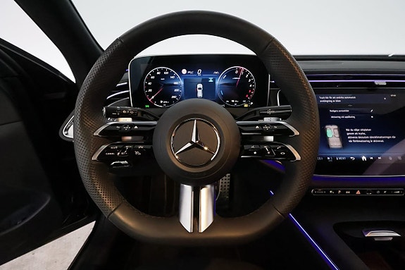 Mercedes-Benz E300 de 16 of 30