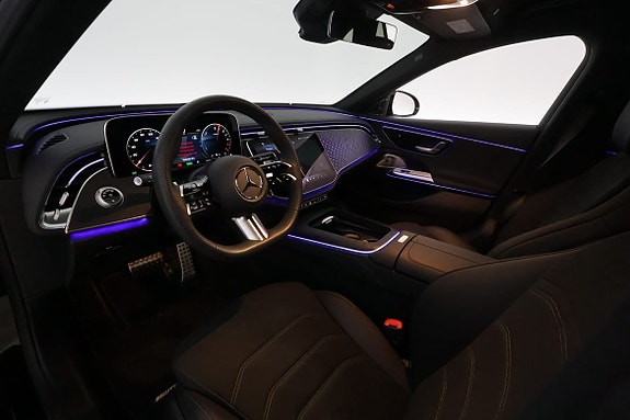 Mercedes-Benz E300 de 13 of 30
