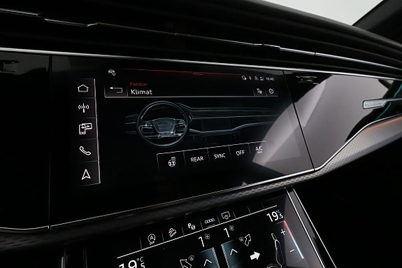 Audi SQ8 30 of 30