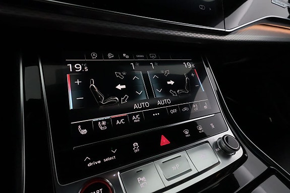 Audi SQ8 22 of 30
