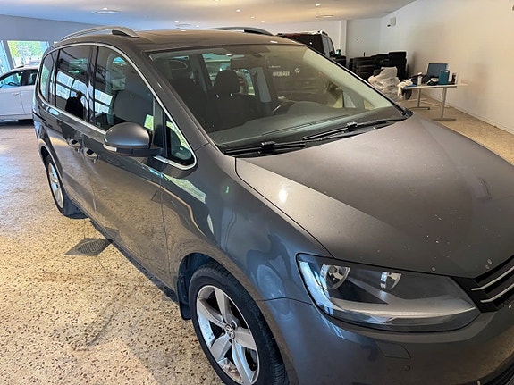Volkswagen Sharan 2 of 5