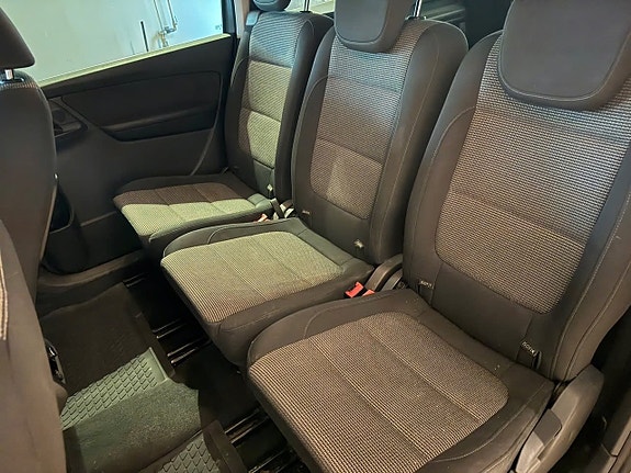 Volkswagen Sharan 5 of 5