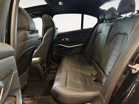 BMW 320 13 of 21