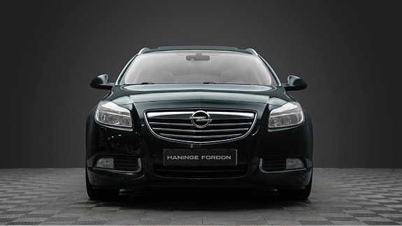 Opel Insignia 2 of 5