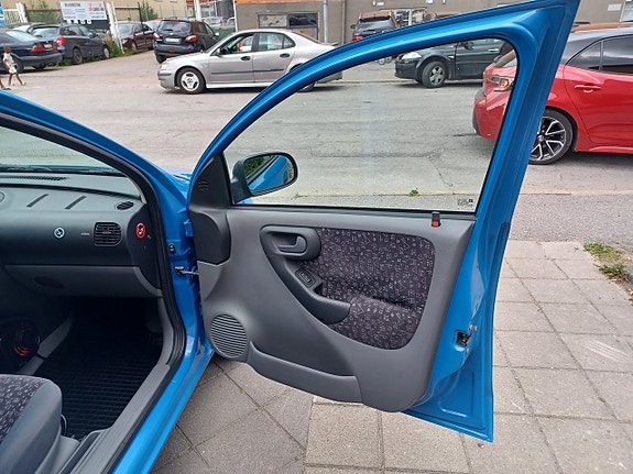 Opel Corsa 16 of 22
