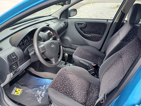 Opel Corsa 14 of 22