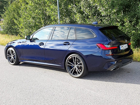 BMW M340i 2 of 4