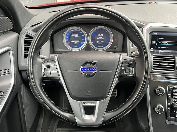 Volvo XC60 13 of 20