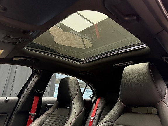 Mercedes-Benz A250 19 of 30
