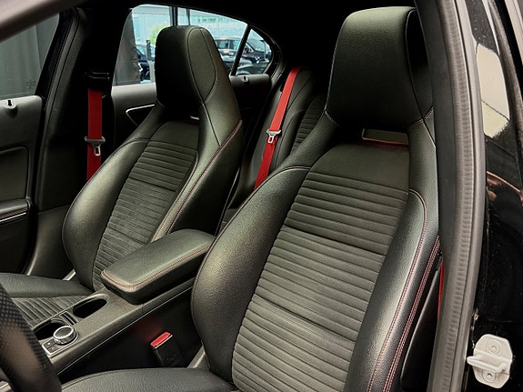 Mercedes-Benz A250 18 of 30