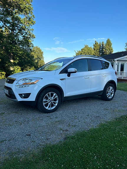 Ford Kuga 2 of 5