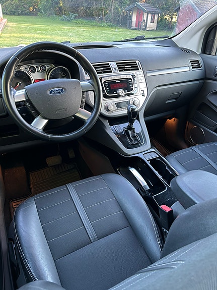 Ford Kuga 3 of 5