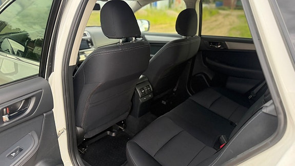 Subaru Outback 22 of 30