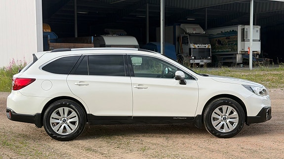 Subaru Outback 6 of 30