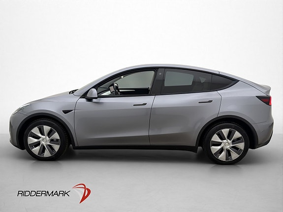 Tesla Model Y 5 of 5