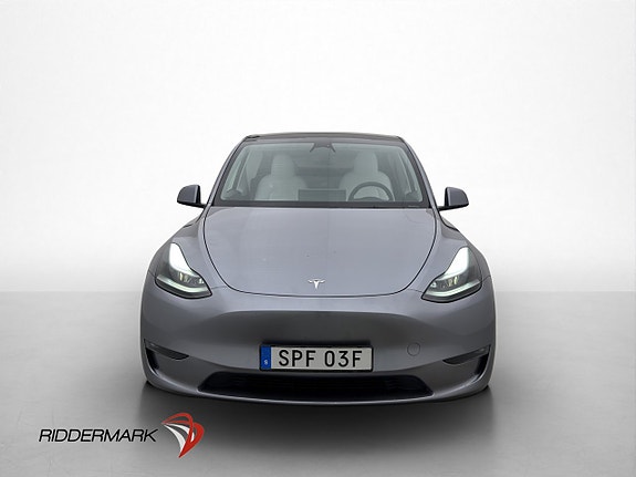 Tesla Model Y 3 of 5