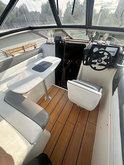 Bayliner 2455 2 of 5