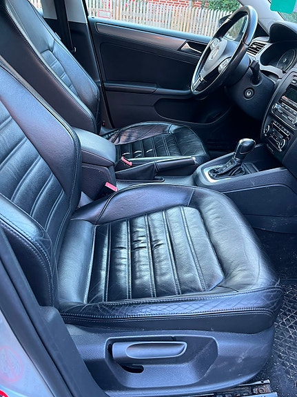 Volkswagen Jetta 5 of 5