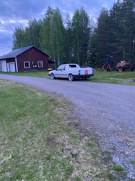 Volvo 940 3 of 7
