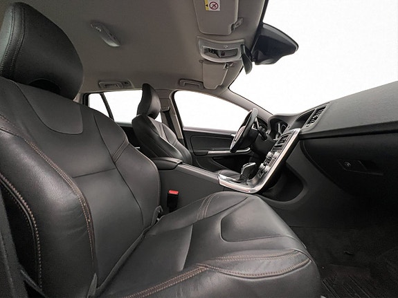 Volvo V60 Cross Country 9 of 29