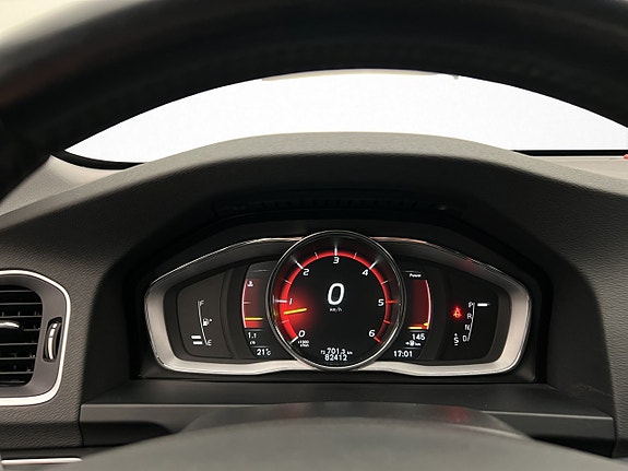 Volvo V60 Cross Country 17 of 29