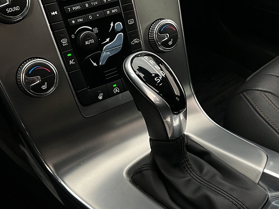 Volvo V60 Cross Country 24 of 29