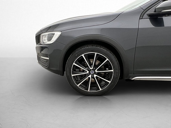 Volvo V60 Cross Country 26 of 29