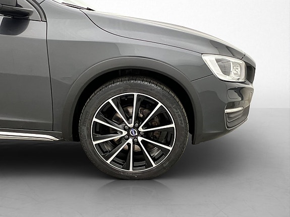 Volvo V60 Cross Country 29 of 29