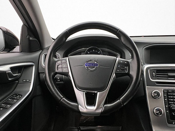 Volvo V60 Cross Country 10 of 29