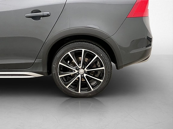 Volvo V60 Cross Country 27 of 29