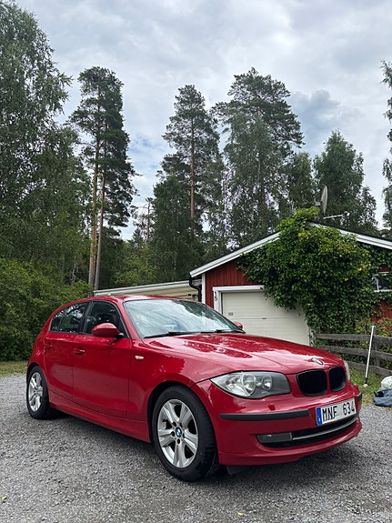 BMW 118d 3 of 8