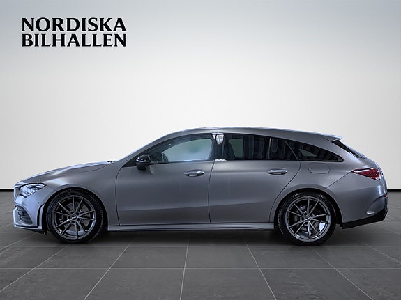 Mercedes-Benz CLA250 4 of 5