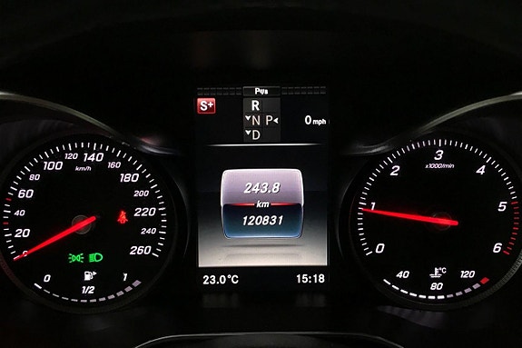 Mercedes-Benz GLC220 d 17 of 30