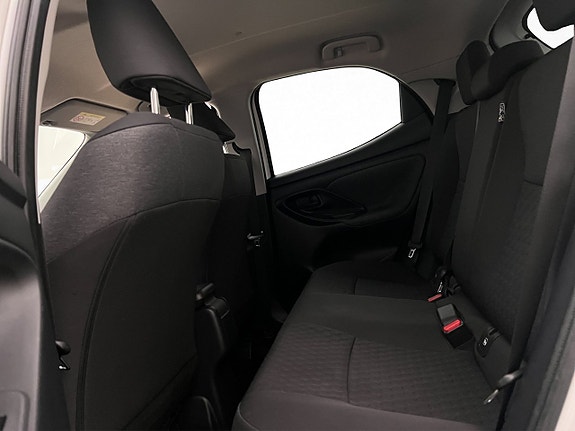 Toyota Yaris 21 of 28