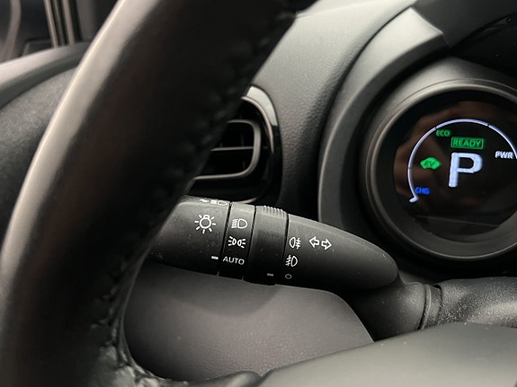 Toyota Yaris 24 of 28