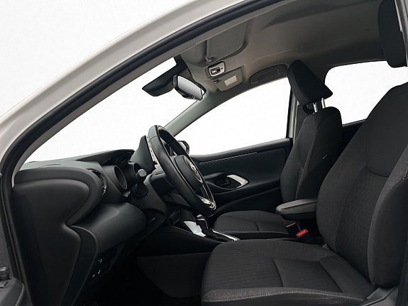 Toyota Yaris 9 of 28